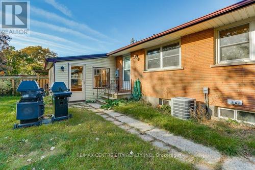 92 Cayuga Crescent, London, ON - Outdoor