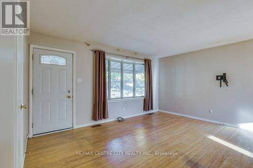 92 Cayuga Crescent, London, ON - Indoor Photo Showing Other Room