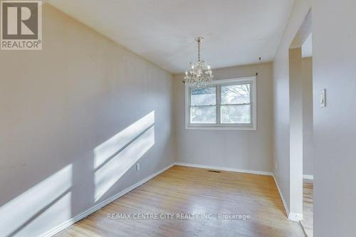 92 Cayuga Crescent, London, ON - Indoor Photo Showing Other Room