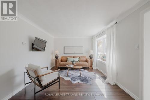 45 Victoria Street S, Aylmer (Ay), ON - Indoor Photo Showing Living Room