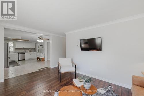 45 Victoria Street S, Aylmer (Ay), ON - Indoor Photo Showing Living Room