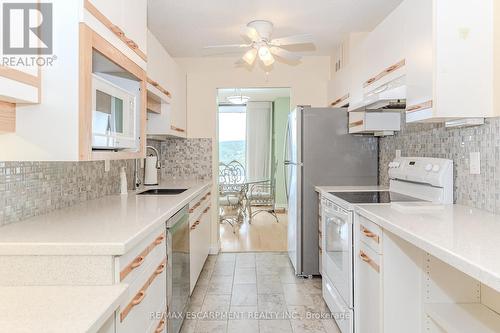 1008 - 2055 Upper Middle Road, Burlington, ON - Indoor Photo Showing Kitchen