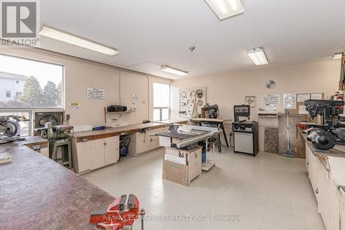 1008 - 2055 Upper Middle Road, Burlington, ON - Indoor Photo Showing Kitchen