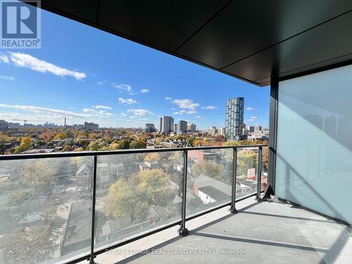 1002 - 195 Mccaul Street, Toronto, ON - Outdoor With View With Exterior