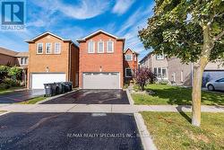 6525 WARBLER LANE  Mississauga, ON L5N 6E1