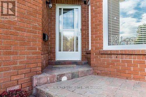 6525 Warbler Lane, Mississauga, ON - Outdoor With Exterior