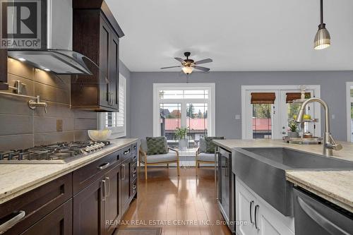 37 Zina Street, Orangeville, ON - Indoor Photo Showing Kitchen With Upgraded Kitchen