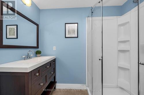 37 Zina Street, Orangeville, ON - Indoor Photo Showing Bathroom