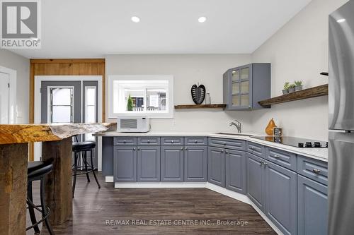 37 Zina Street, Orangeville, ON - Indoor Photo Showing Kitchen