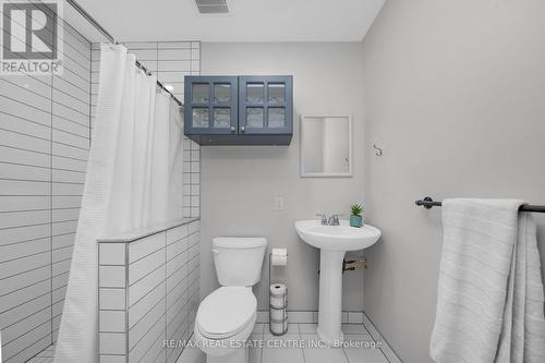 37 Zina Street, Orangeville, ON - Indoor Photo Showing Bathroom