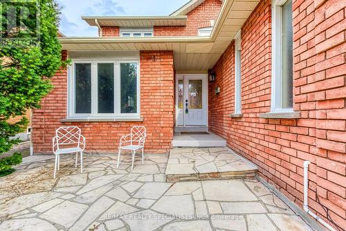 4235 Hazineh Court, Mississauga, ON - Outdoor