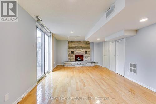 4235 Hazineh Court, Mississauga, ON - Indoor