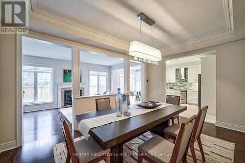 211 Sixteen Mile Drive, Oakville, ON - Indoor Photo Showing Dining Room