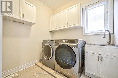 211 Sixteen Mile Drive, Oakville, ON - Indoor Photo Showing Laundry Room