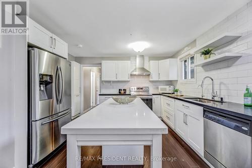 28 Royal Salisbury Way, Brampton, ON - Indoor Photo Showing Kitchen With Upgraded Kitchen