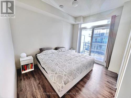 1903 - 2081 Fairview Street, Burlington, ON - Indoor Photo Showing Bedroom