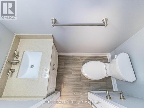 2340 Blase Court, Mississauga, ON - Indoor Photo Showing Bathroom