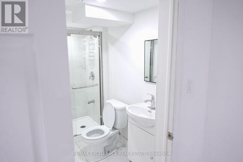 3084 Tillmann Road, London, ON - Indoor Photo Showing Bathroom