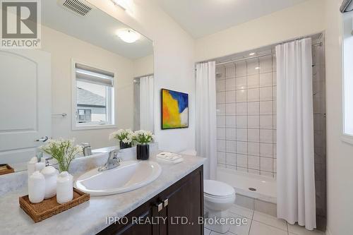 14 Whithorn Crescent W, Haldimand, ON - Indoor Photo Showing Bathroom