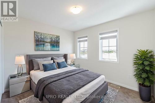 14 Whithorn Crescent W, Haldimand, ON - Indoor Photo Showing Bedroom