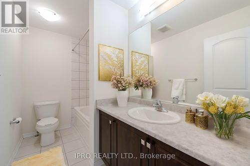 14 Whithorn Crescent W, Haldimand, ON - Indoor Photo Showing Bathroom