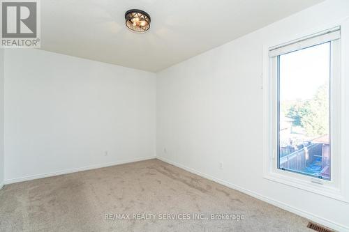 140 Dinison Crescent, Kitchener, ON - Indoor Photo Showing Other Room