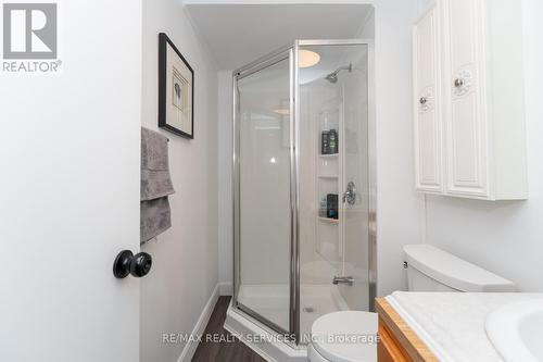 140 Dinison Crescent, Kitchener, ON - Indoor Photo Showing Bathroom