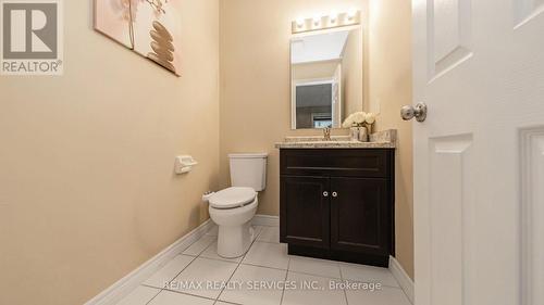 12 - 14 Amos Drive N, Guelph, ON - Indoor Photo Showing Bathroom