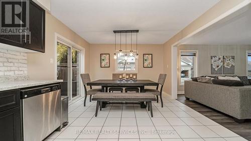 12 - 14 Amos Drive N, Guelph, ON - Indoor Photo Showing Dining Room