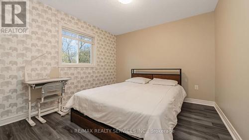 12 - 14 Amos Drive N, Guelph, ON - Indoor Photo Showing Bedroom