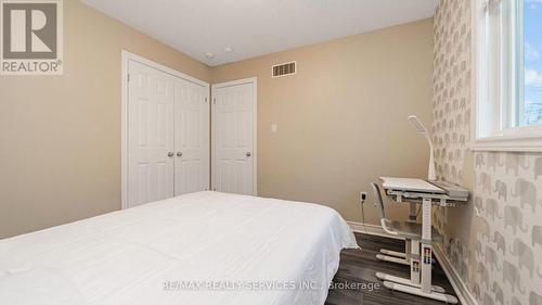 12 - 14 Amos Drive N, Guelph, ON - Indoor Photo Showing Bedroom