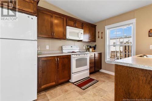 93 Louisbourg, Shediac, NB - Indoor Photo Showing Kitchen