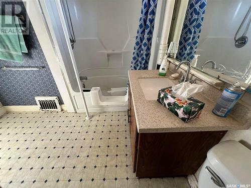 378 1St Street W, Yellow Creek, SK - Indoor Photo Showing Bathroom