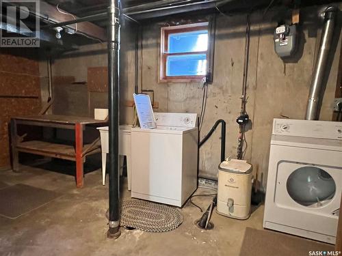 420 Burrows Avenue E, Melfort, SK - Indoor Photo Showing Laundry Room