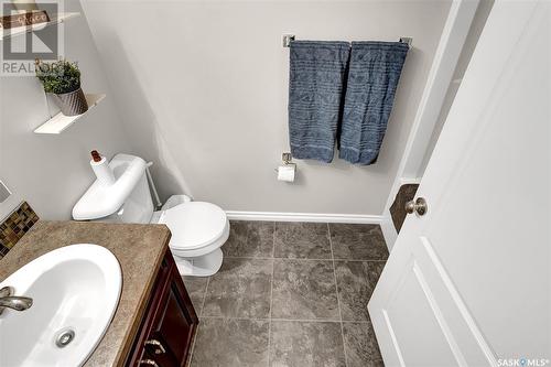 A4 33 Wood Lily Drive, Moose Jaw, SK - Indoor Photo Showing Bathroom