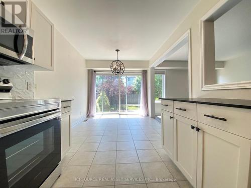 174 Mcbride Drive, St. Catharines, ON - Indoor Photo Showing Kitchen