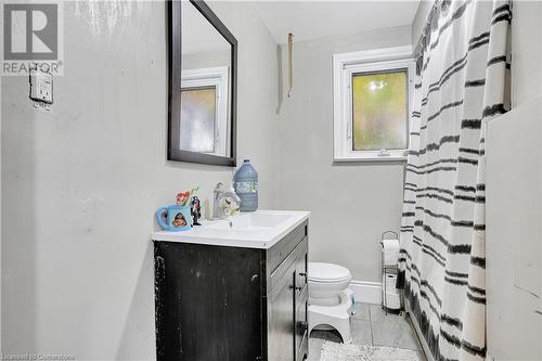 867 Jerseyville Road W, Ancaster, ON - Indoor Photo Showing Bathroom