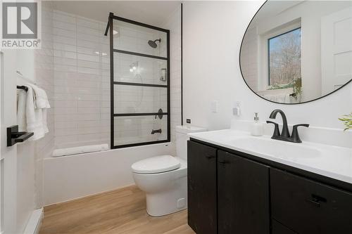 475 Waterfalls Road, Walford, ON - Indoor Photo Showing Bathroom