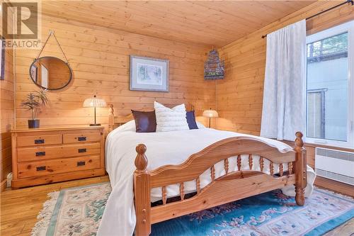 729 Dry Pine Bay Rd, Alban, ON - Indoor Photo Showing Bedroom