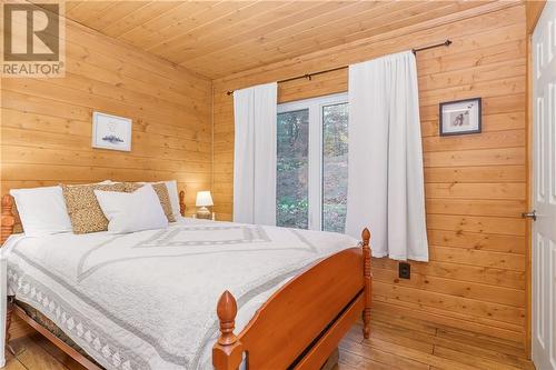 729 Dry Pine Bay Rd, Alban, ON - Indoor Photo Showing Bedroom