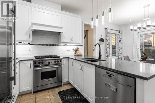 908 Black Cherry Drive, Oshawa (Taunton), ON - Indoor Photo Showing Kitchen With Stainless Steel Kitchen With Upgraded Kitchen