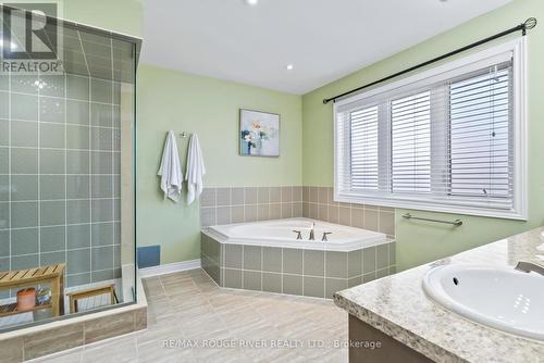 908 Black Cherry Drive, Oshawa (Taunton), ON - Indoor Photo Showing Bathroom