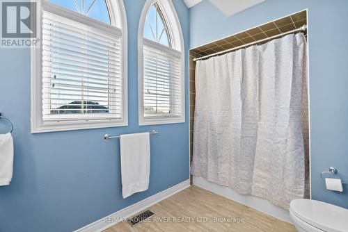 908 Black Cherry Drive, Oshawa (Taunton), ON - Indoor Photo Showing Bathroom