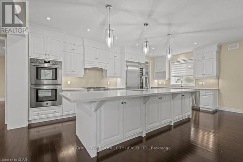 84 Mccann Street, Guelph, ON - Indoor Photo Showing Kitchen With Upgraded Kitchen