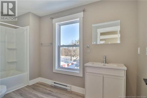 476 Main Street, Shediac, NB - Indoor Photo Showing Bathroom