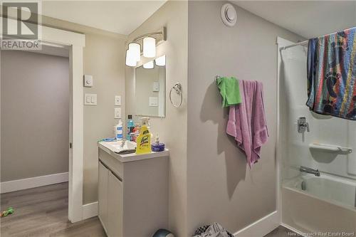 476 Main Street, Shediac, NB - Indoor Photo Showing Bathroom