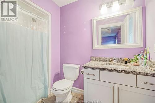 47 Molengraaf Way, Chatham, ON - Indoor Photo Showing Bathroom