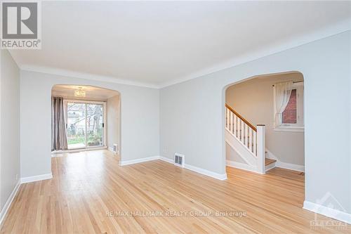 519 Cole Avenue, Ottawa, ON - Indoor Photo Showing Other Room