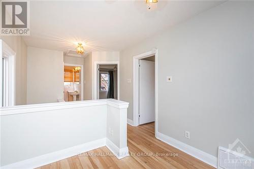 519 Cole Avenue, Ottawa, ON - Indoor Photo Showing Other Room