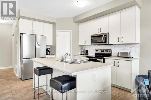 756 Namur Street, Russell, ON - Indoor Photo Showing Kitchen With Double Sink